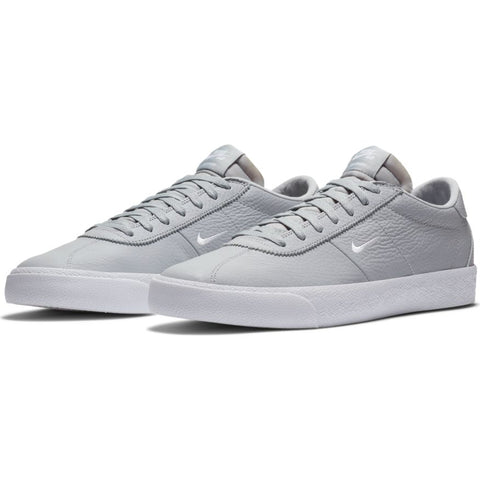 Bruin (Wolf Grey/White)